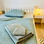 Zentrales Und Gemuetliches Apartment In Passau Mit Balkon,Badewanne Und Parkplatz