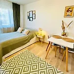 Zentrales Und Gemuetliches Apartment In Passau Mit Balkon,Badewanne Und Parkplatz