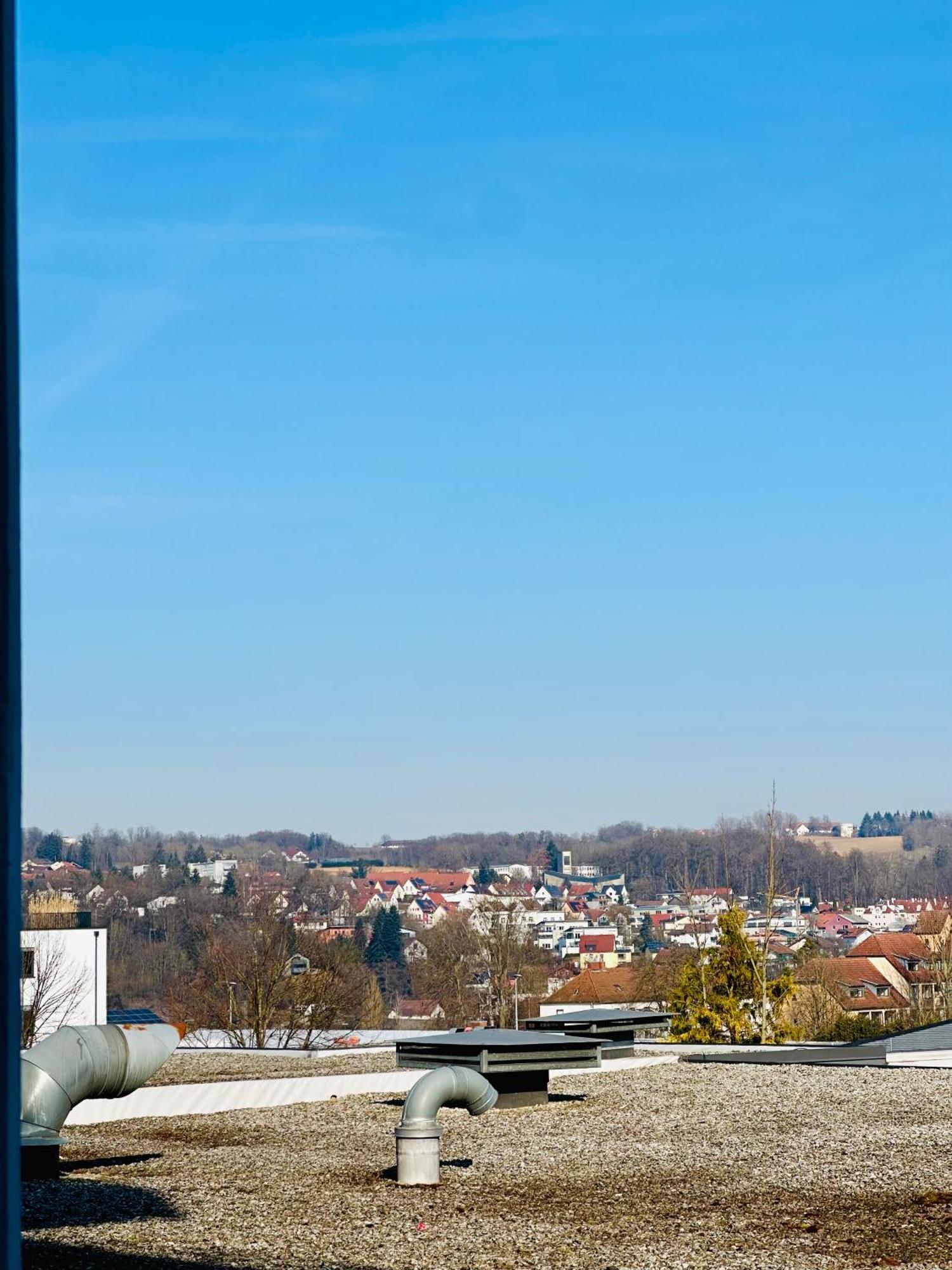 Zentrales Und Gemuetliches In Mit Balkon,badewanne Und Parkplatz Apartment *
